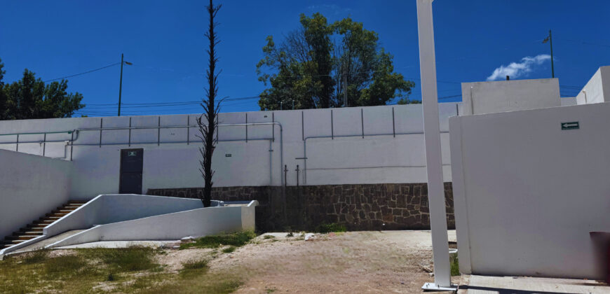 Patio de maniobras en venta